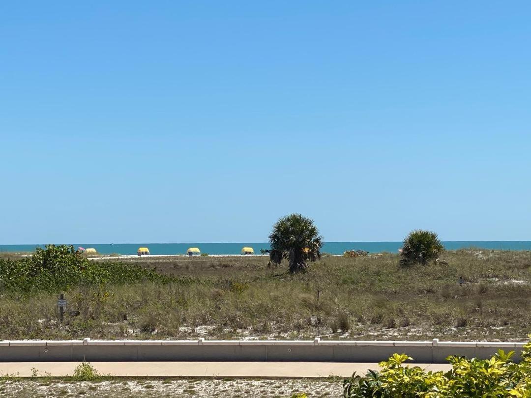 Beachside Resort Motel St. Pete Beach Exterior photo