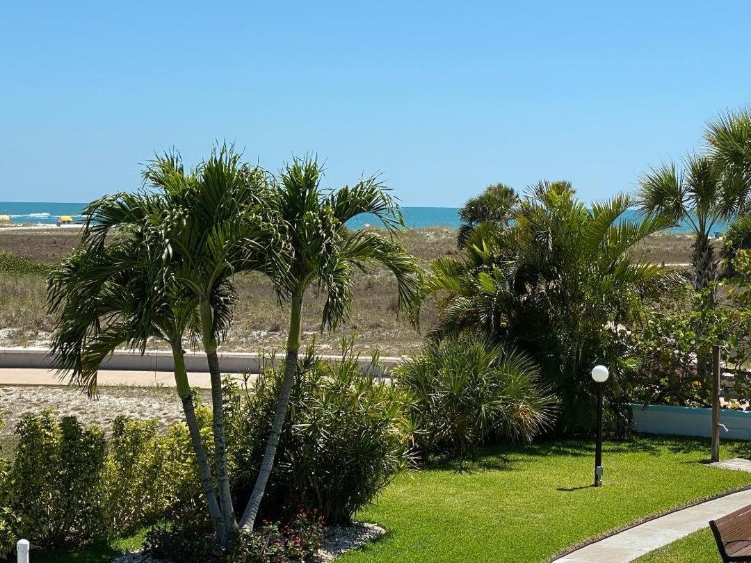 Beachside Resort Motel St. Pete Beach Exterior photo